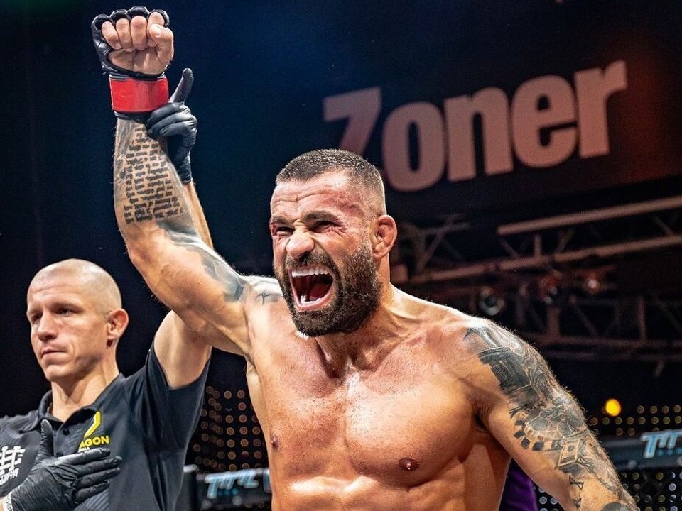 Karlos Vémola po výhre na Oktagon 17.