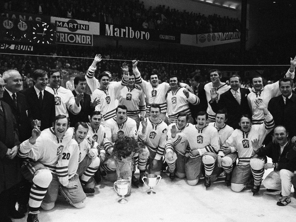 Mužstvo Československa, majster sveta v hokeji v roku 1972.