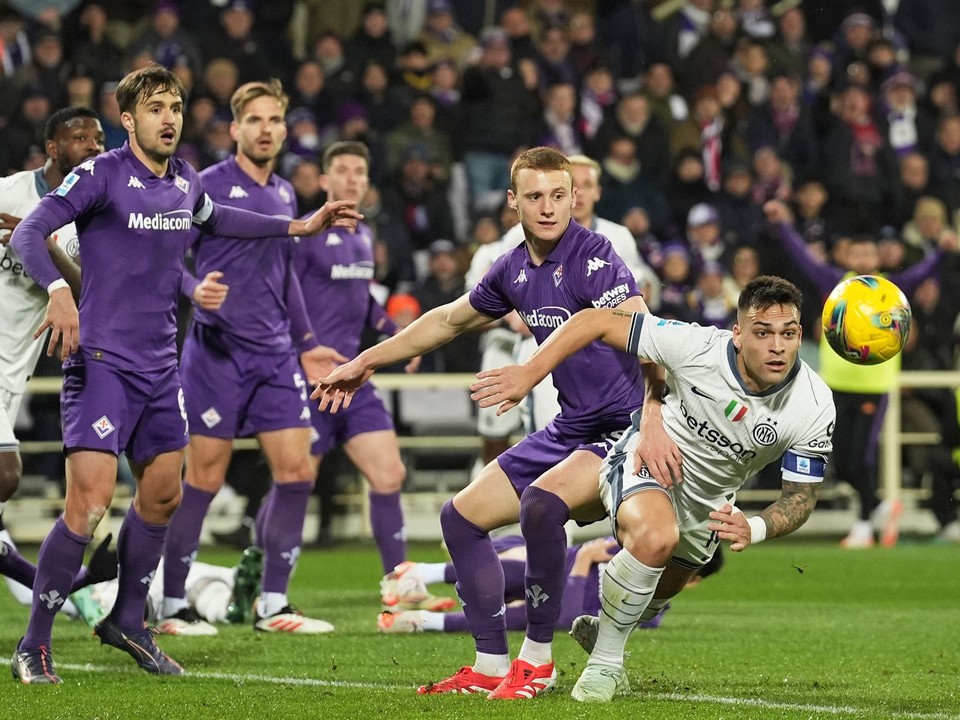 Momentka zo zápasu ACF Fiorentina - Inter Miláno