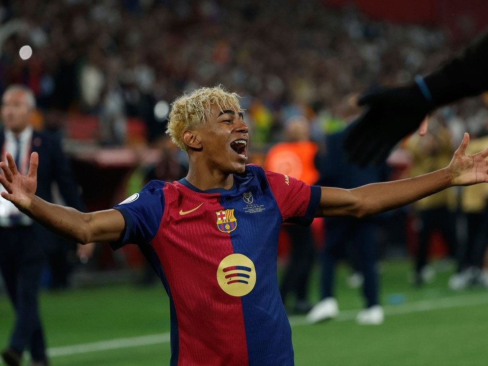 Lamine Yamal oslavuje triumf v Španielskom pohári.