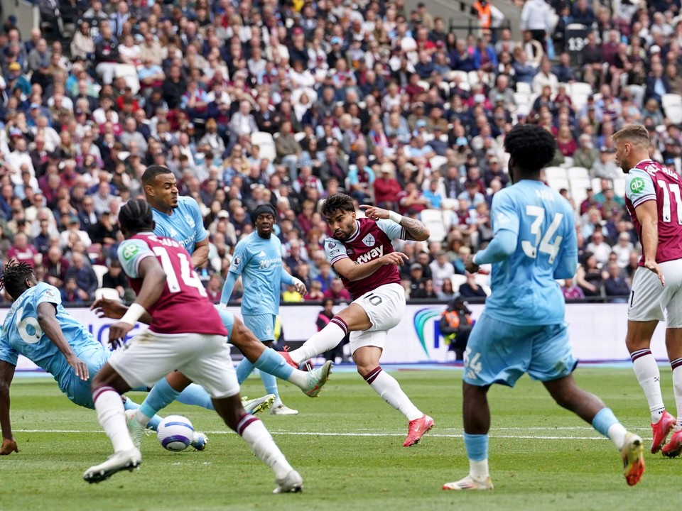 Fotka zo zápasu West Ham United - Nottingham Forest.