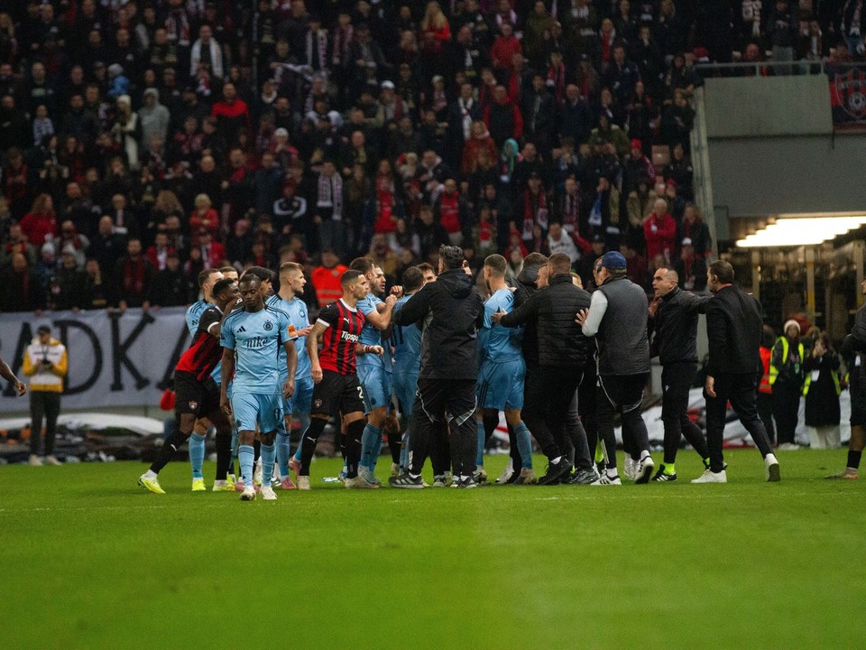 Šarvátka na konci zápasu 11. kola Niké ligy Spartak Trnava - Slovan Bratislava.