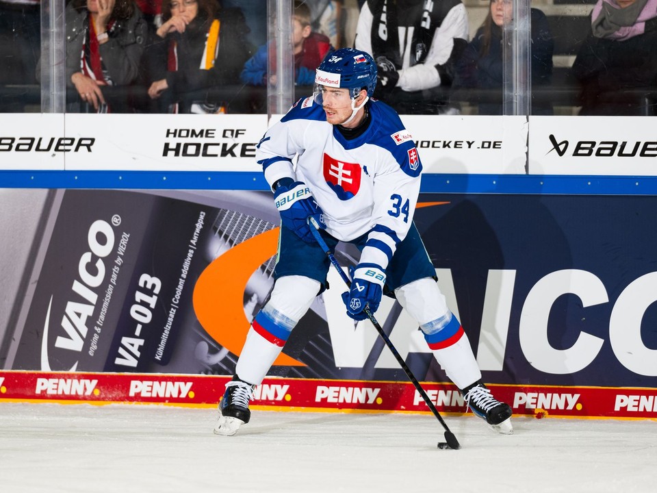Peter Cehlárik v drese Slovenska.
