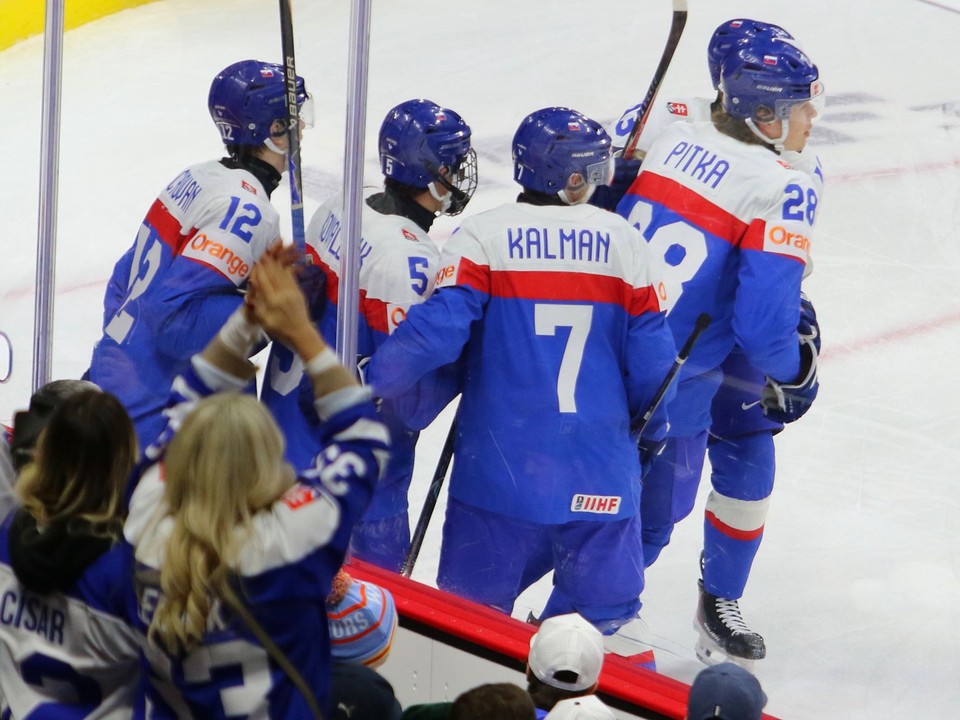 Gólová radosť Slovákov v zápase Slovensko - USA na MS v hokeji hráčov do 20 rokov 2026.