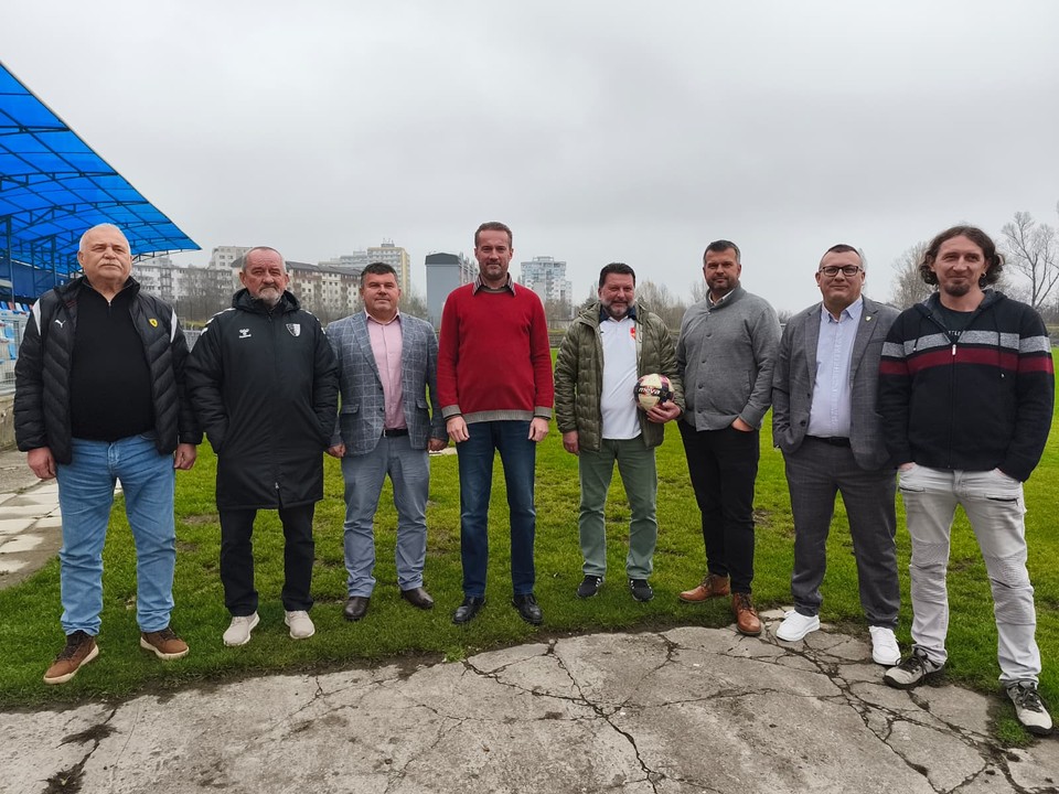 Zástupcovia klubov III. ligy na stretnutí v Bratislave.