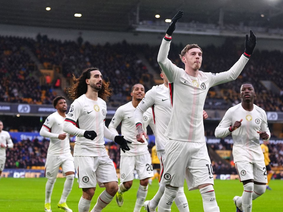 Cole Palmer oslavuje gól