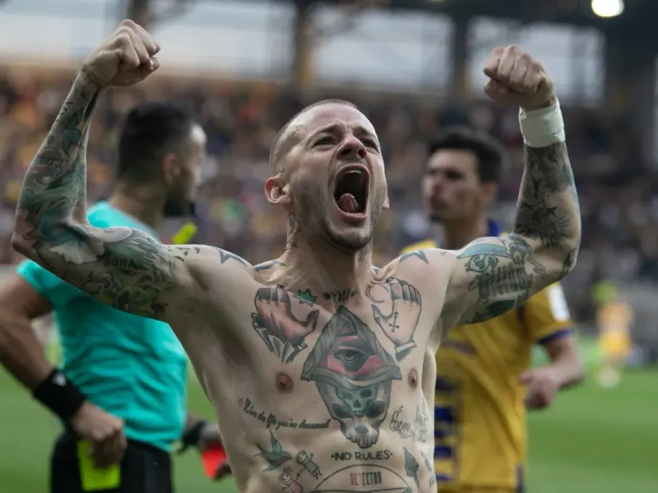 Oslavné gesto Vladimíra Weissa. 