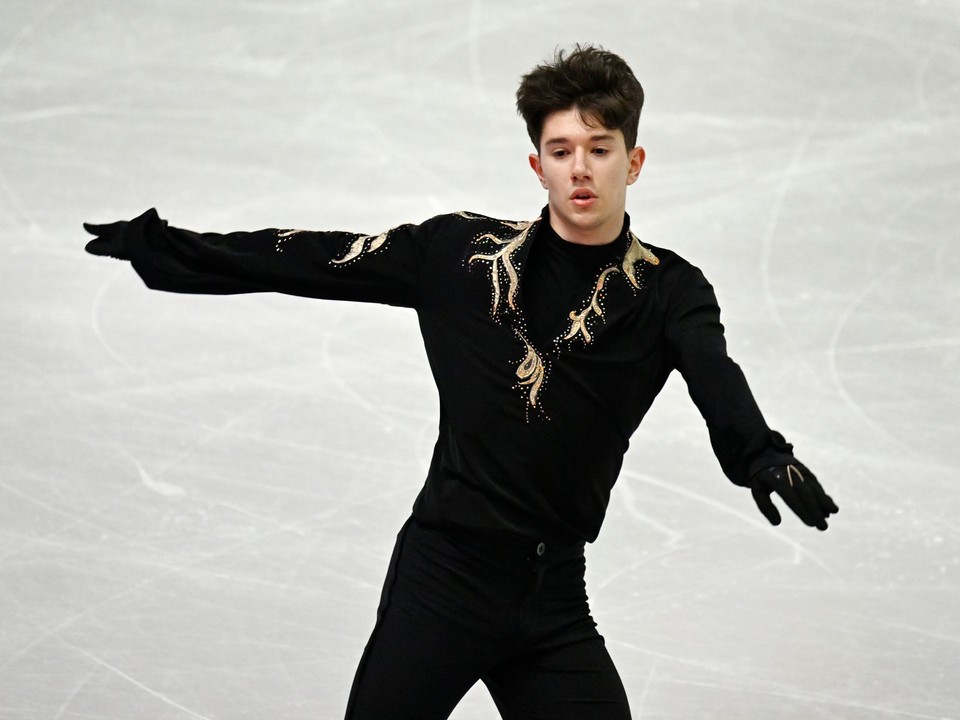 Adam Hagara počas voľnej jazdy na MS v krasokorčuľovaní 2026. 