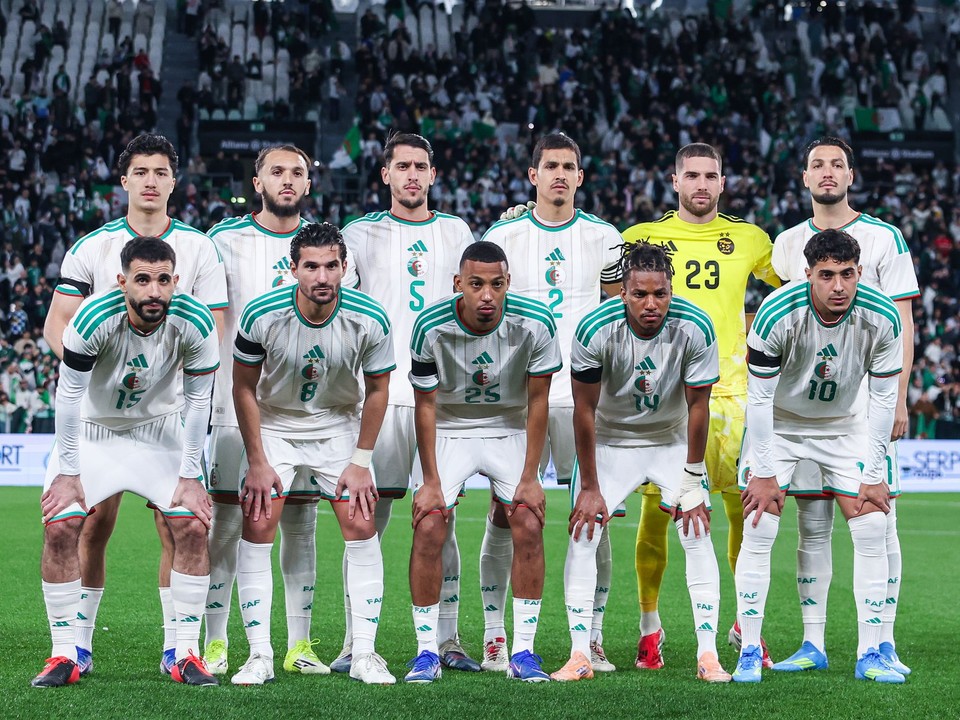 Základná zostava Alžírska v prípravnom zápase s Uruguajom v marci 2026.
