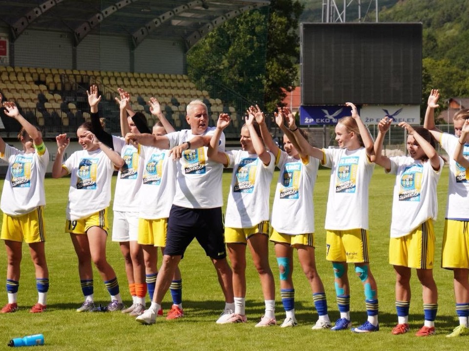 Radosť hráčok Košíc po víťaznom finále kategórie U15.