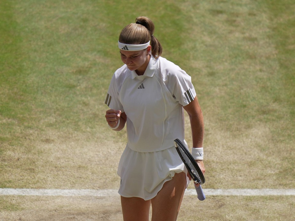Karolína Muchová počas semifinále Wimbledonu 2026.