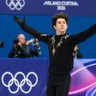 Slovenský krasokorčuliar Adam Hagara počas voľnej jazdy mužov na zimných olympijských hrách v Miláne. 