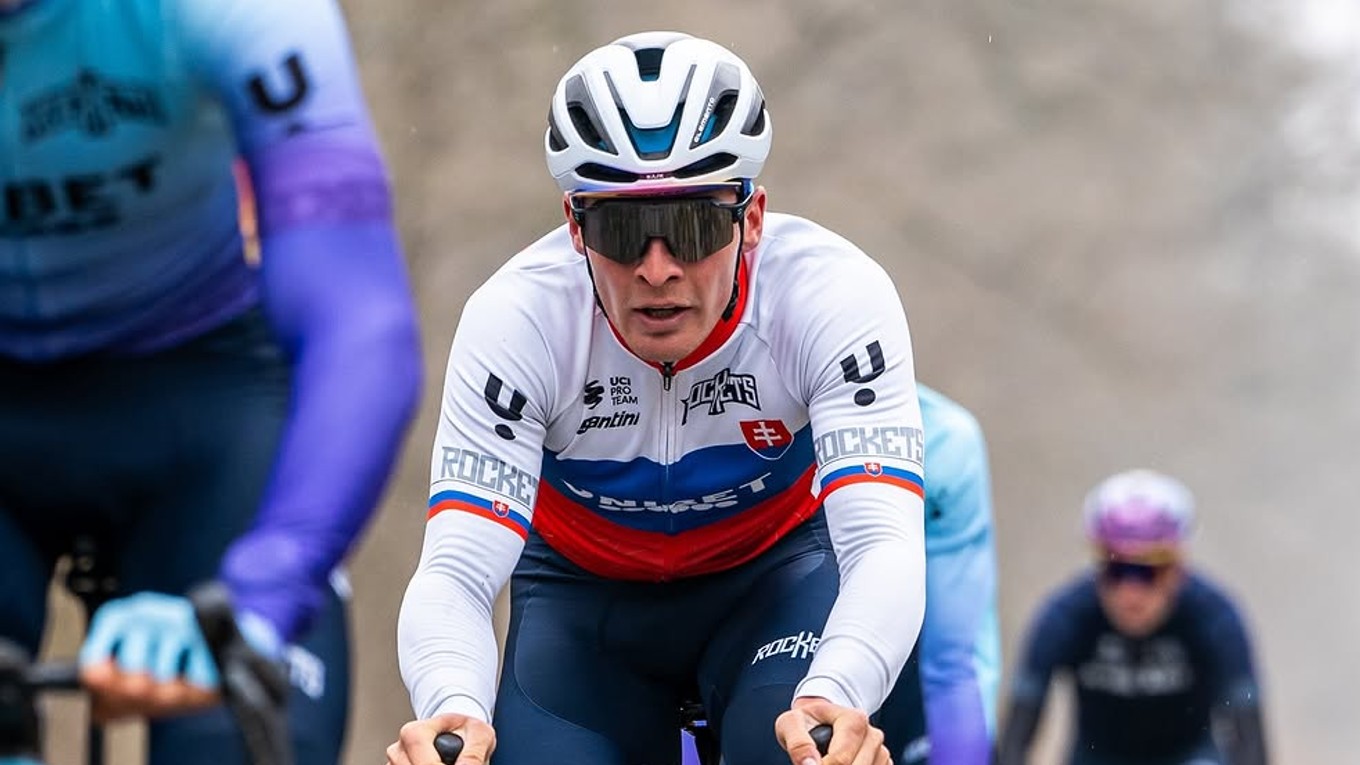 Slovenský cyklista Lukáš Kubiš v drese tímu Unibet Tietema Rockets.