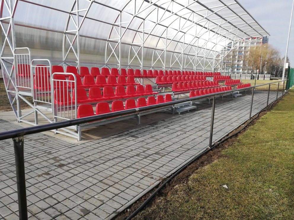 Z odbodbného projektu si futbalový klub v Partizánskom zrekonštruoval tribúnu.