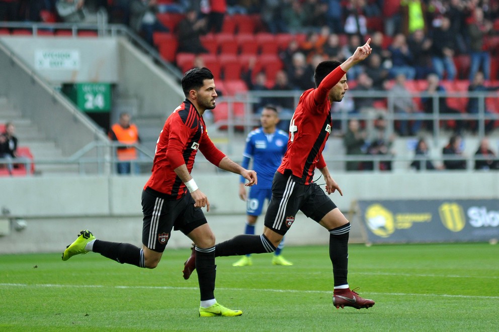 Trnavčania sa tešia z gólu na 1:0.