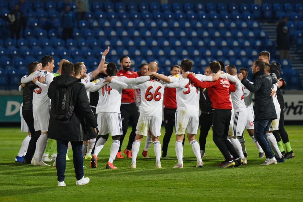 Futbalisti Trnavy oslavujú postup do finále Slovnaft Cupu, kde narazia na MŠK Žilina.