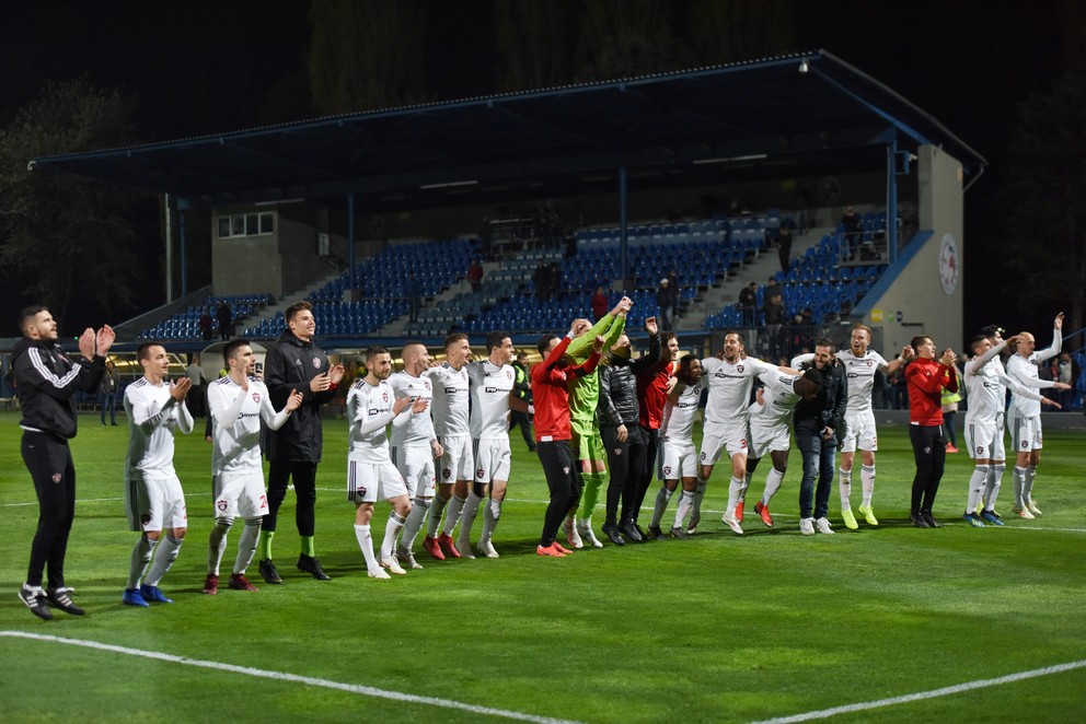 Trnavčania oslavujú postup do finále Slovnaft Cupu.