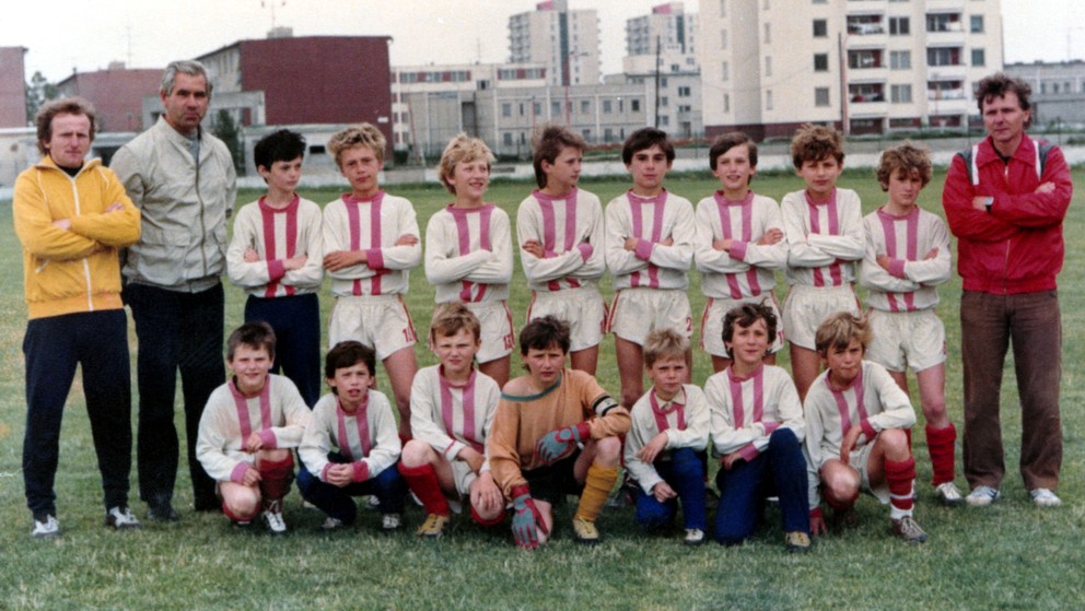 Za žiakov Slovenského Grobu. Martin Minarovič v dolnom rade prvý zľava.
