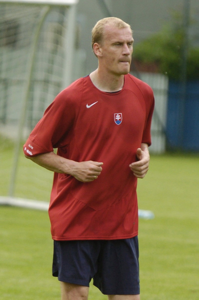 Miroslav Karhan, Patrickov otec, jedna z osobností slovenského futbalu a reprezentačného mužstva v našej novodobej histórii.