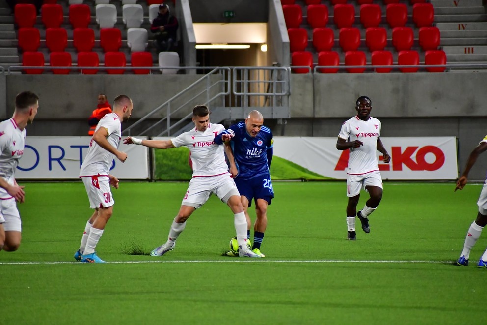 Medzi Trenčínom a Slovanom v 1. semifinálovom zápase gól nepadol.