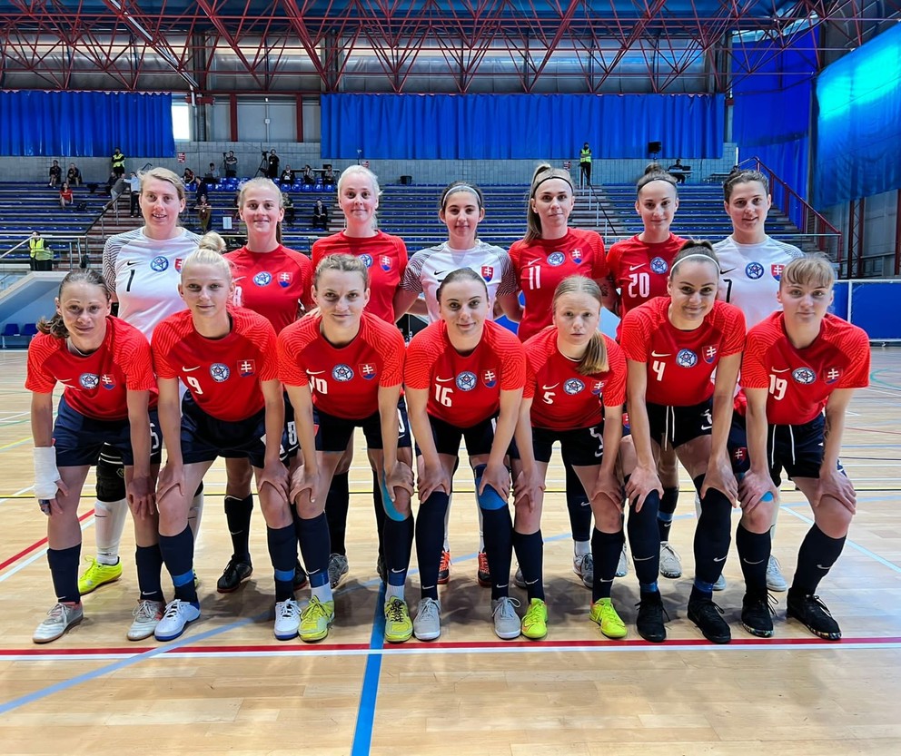 Ženská reprezentácia SR pred kvalifikačným zápasom proti Belgicku 1:1 (13. mája 2022, Gibraltár).