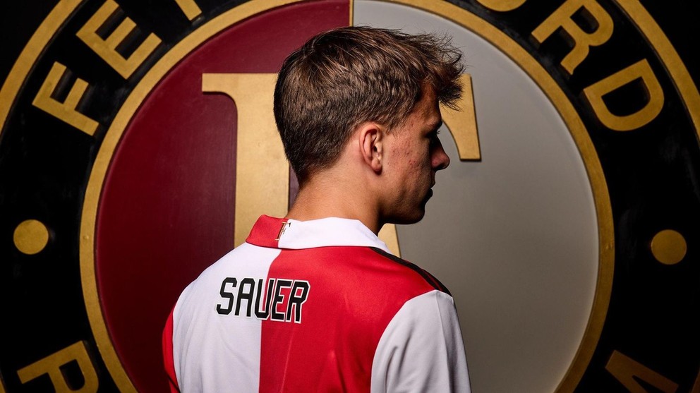 Spojenie Leo Sauer a klub Feyenoord Rotterdam platí.