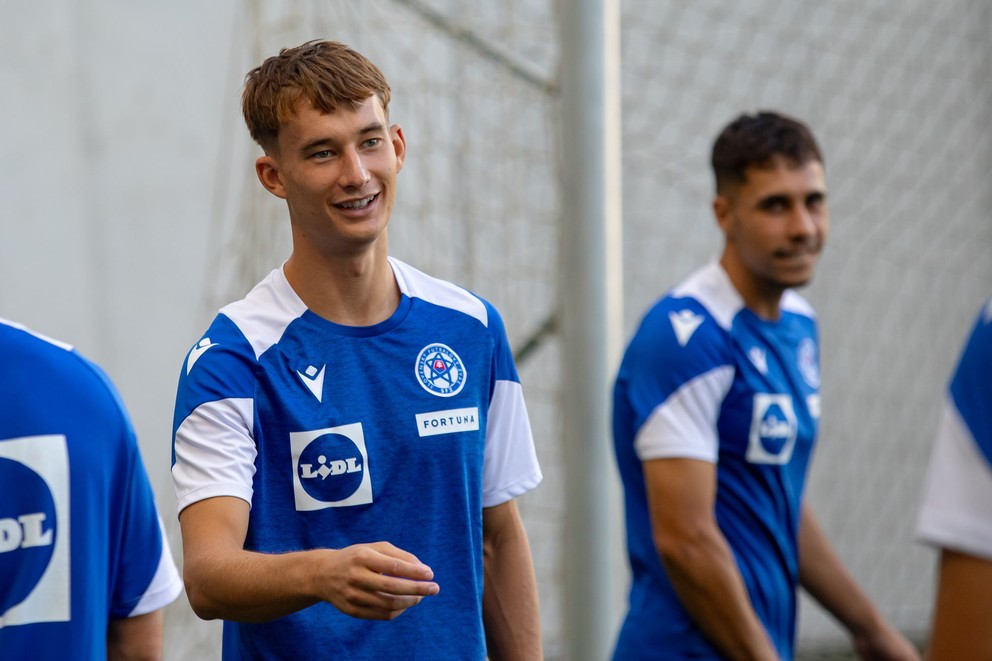 Stredopoliar Martin Šviderský počas priateľského zápasu reprezentácií U21 Maďarsko – Slovensko v Budapešti (5.9.2024)