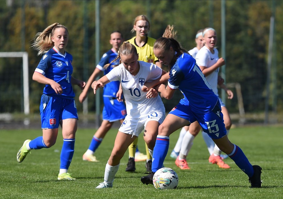 Snímka zo zápasu Fínsko WU15 - Slovensko WU15 na UEFA Development turnaji v Srbsku.