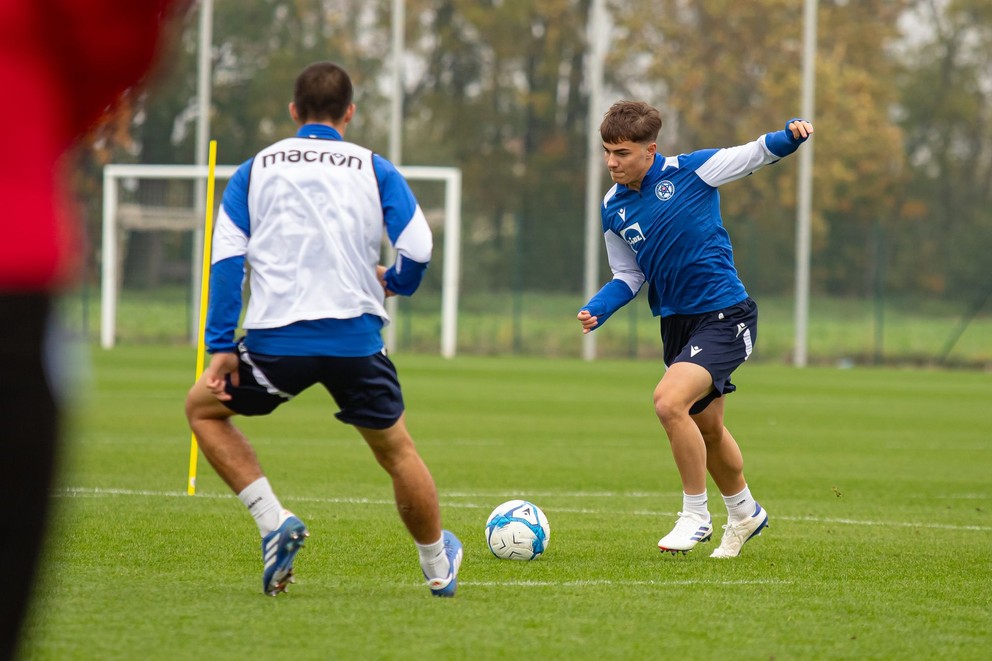 Maxim Mateáš na tréningu reprezentácie do 17 rokov v Šamoríne pred 1. fázou kvalifikácie ME 2025 (26.10.2024)