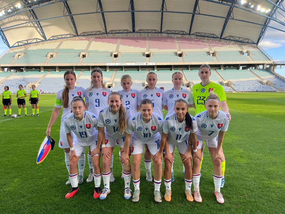 Základná jedenástka pred zápasom WU19 Severné Macedónsko - Slovensko 0:4.