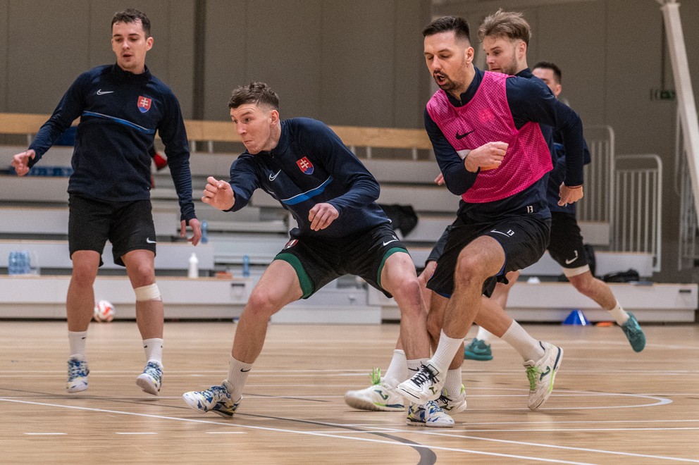 Snímka z tréningu futsalovej reprezentácie SR A v rámci prípravy na kvalifikačný zápas v Poľsku (30.1.2025, Šamorín).