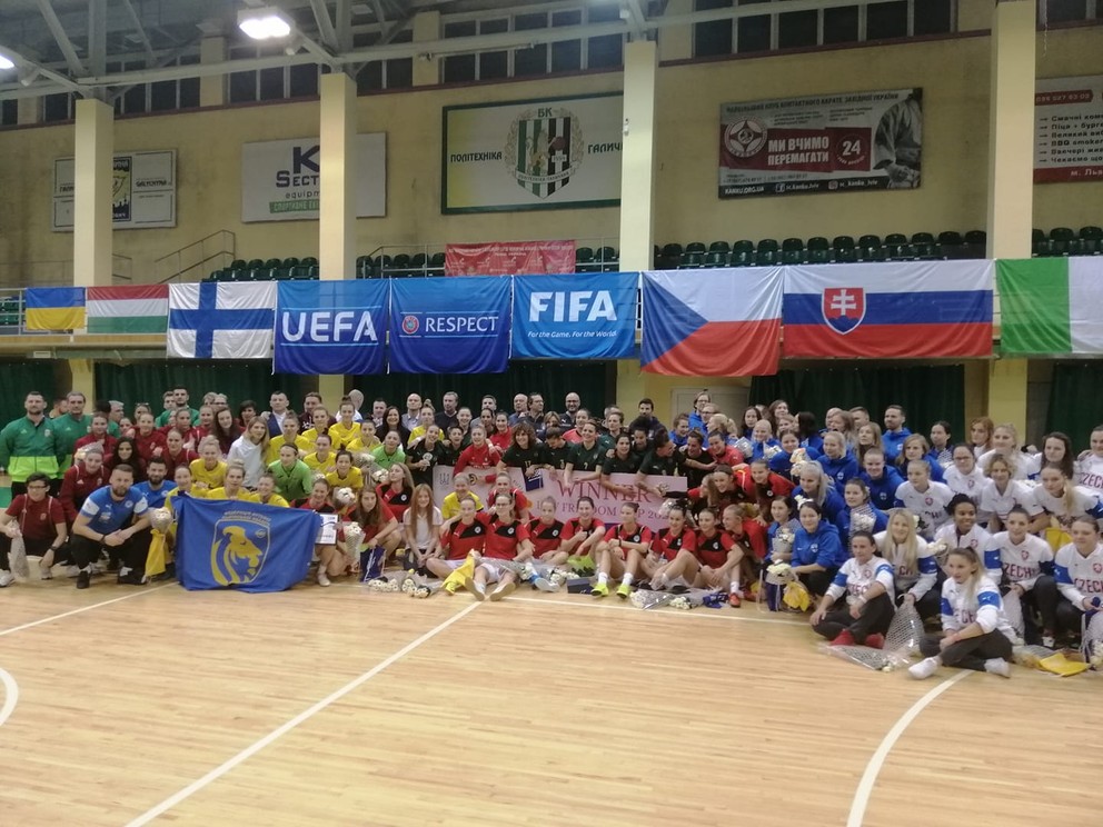 Slovenská reprezentácia žien  na turnaji na Ukraine
