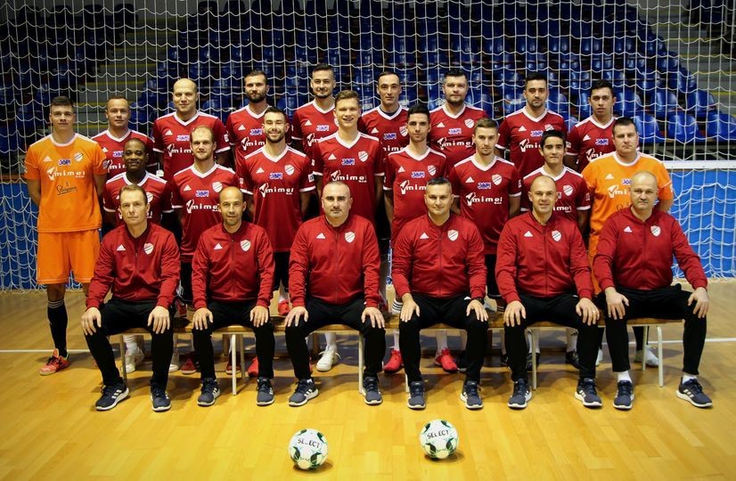 Mužstvo MIMELu Lučenec v sezóne 2020/2021. 