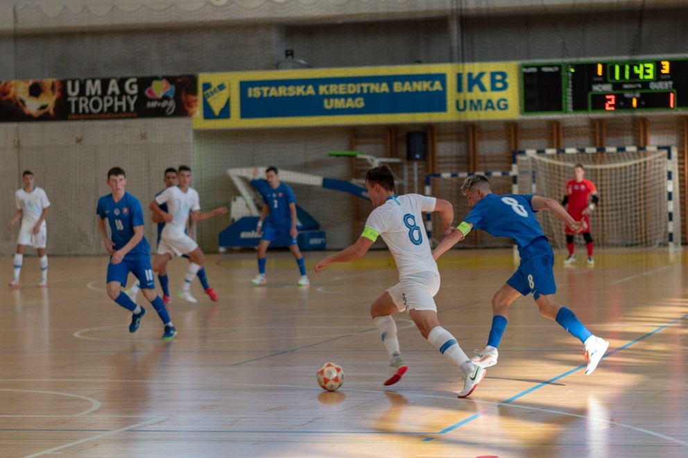 Zápas Slovinsko U21 - Slovensko U21 v Sportskej Dvorane v Novigrade, 25. septembra 2021.