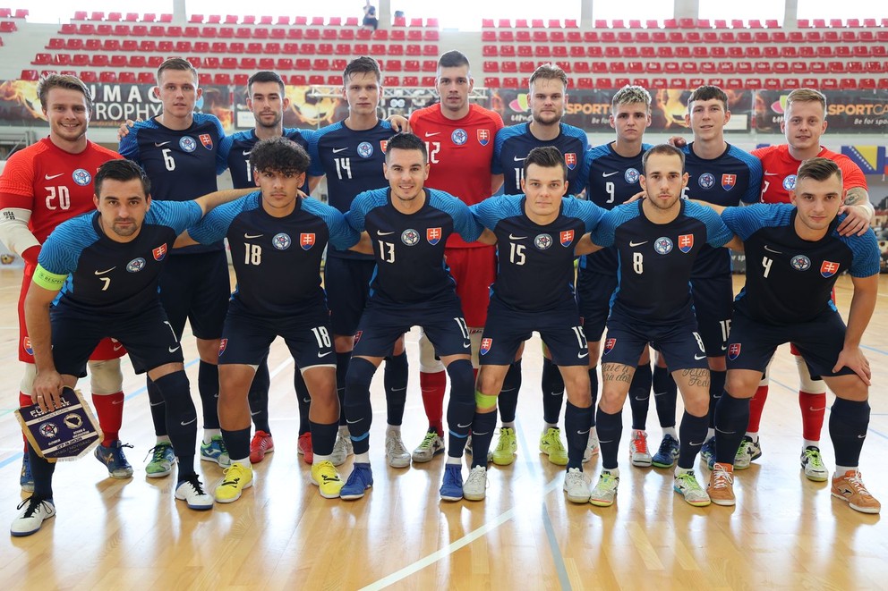 Slovenská futsalová reprezentácia pred zápasou s Bosnou a Hercegovinou.
