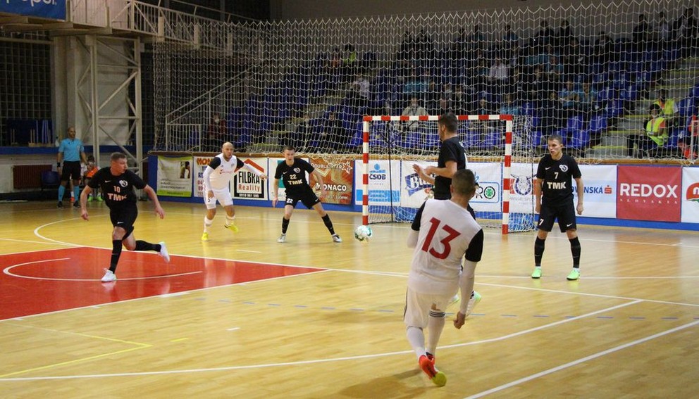 MIMEL Lučenec v zápase proti Sinare Jekaterinburg z Ruska v UEFA Futsal Champions League v lučeneckej Arene 27. októbra 2021.