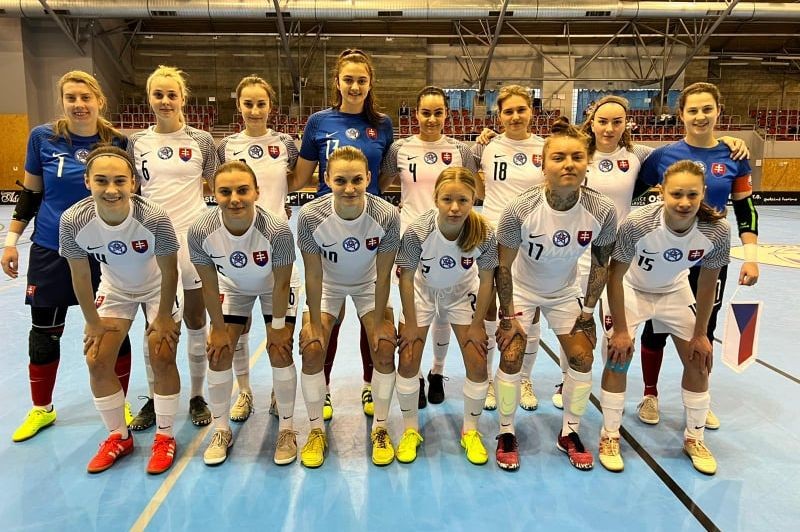 Ženská futsalová reprezentácia na turnaji v Ostrave v decembri 2021.