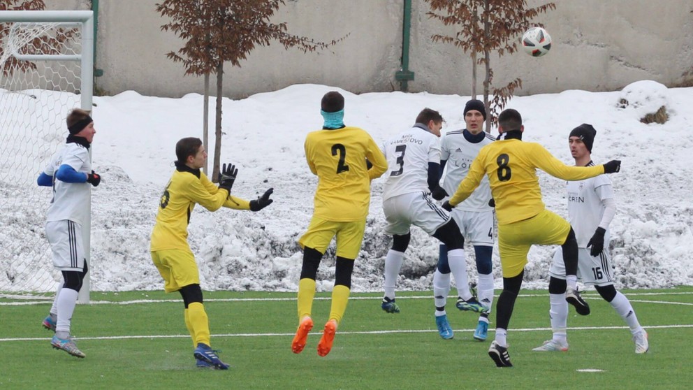 V zápase tímov z hornej Oravy padli všetky štyri góly už v prvom polčase.