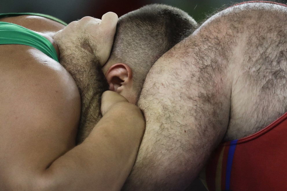 Zápasenie, voľný štýl mužov do 125 kg. Maďar Daniel Ligeti (vľavo) verzus Armén Levan Berianidze.