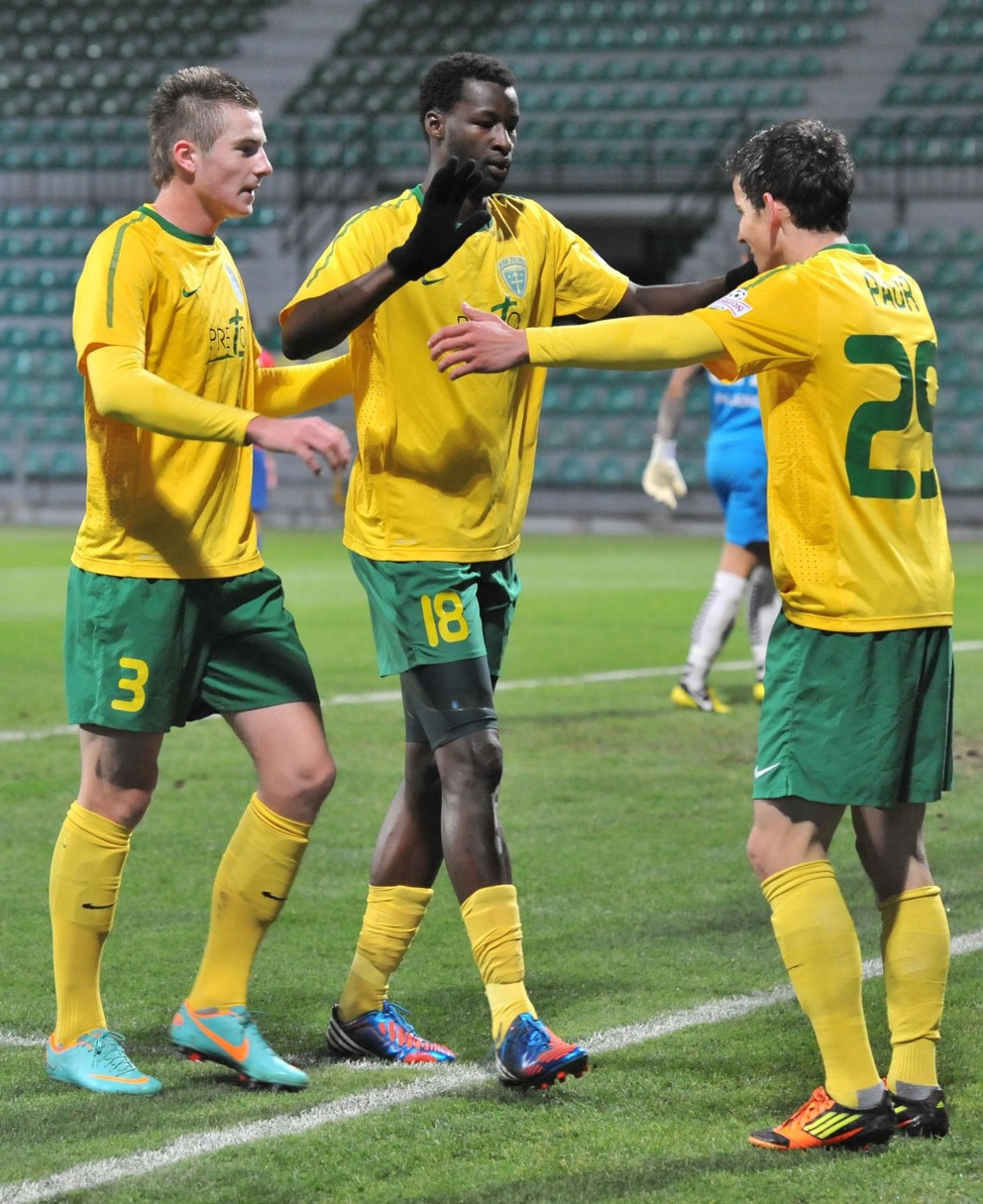 Ligový debut zažil Škriniar (vľavo) v marci 2012. Mal 17 rokov a 49 dní.