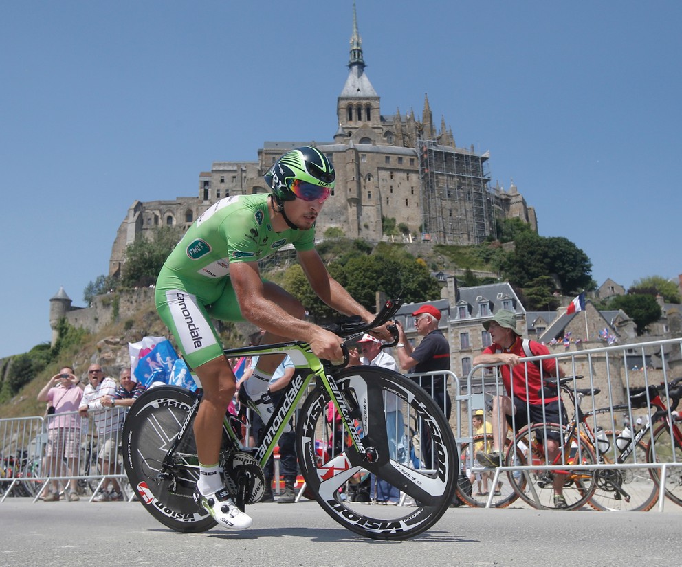 V roku 2013 absolvovali cyklisti na Tour de France pri Mont-Saint-Michel časovku.
