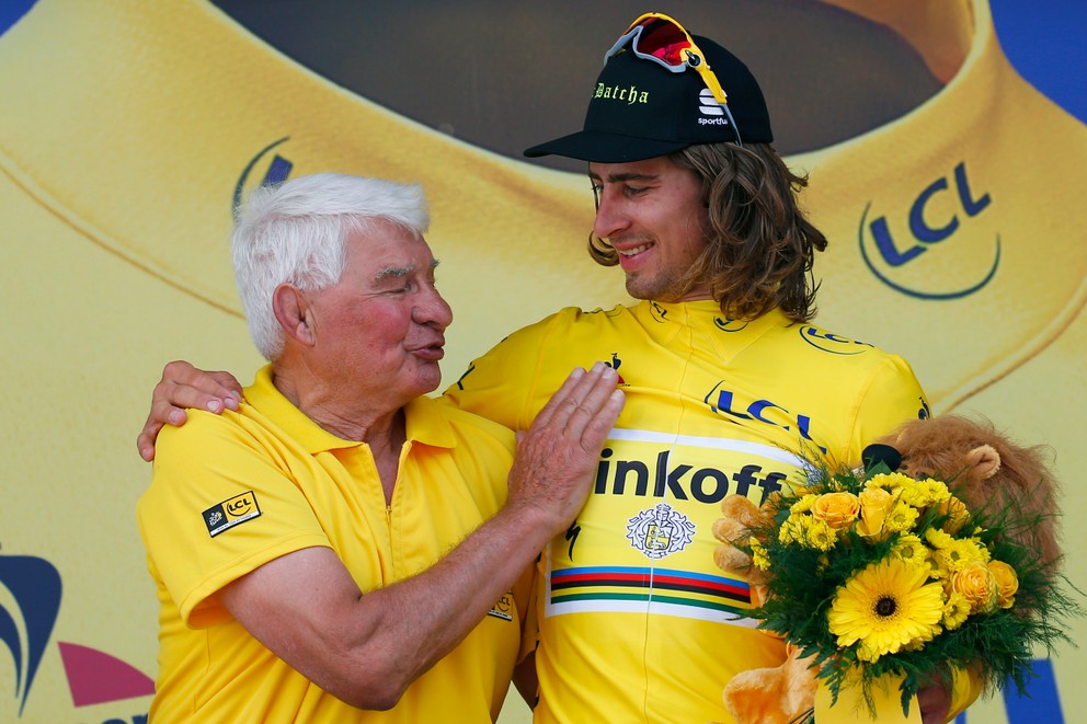Peter Sagan (vpravo) strávil pár dní aj v žltom drese.