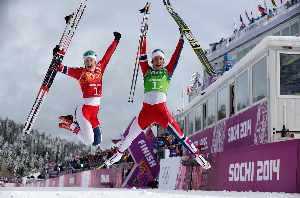 Nórka Marit Björgenová (vpravo). 