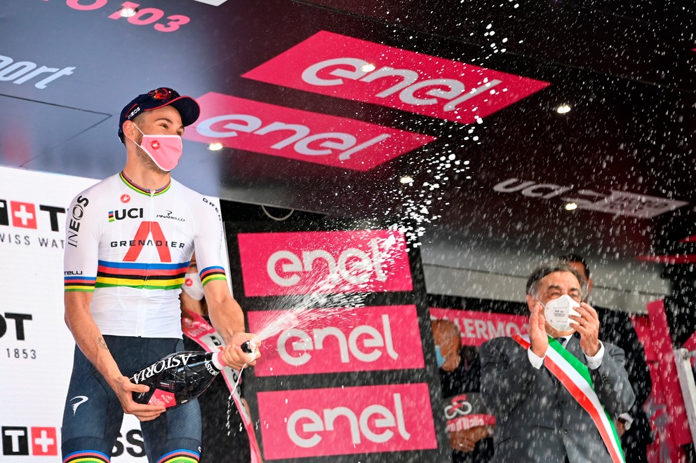 Filippo Ganna po 1. etape na Giro d'Italia 2020.