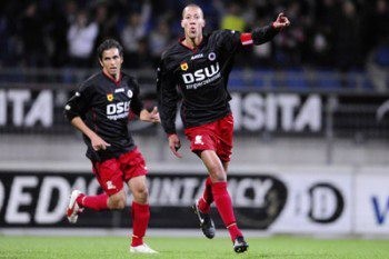 Koolwijk (vpravo) už v minulosti za Excelsior hrával.