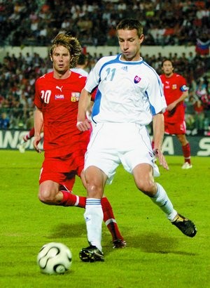 Marek Mintál v akcii v kvalifikačnom zápase proti Českej republike.