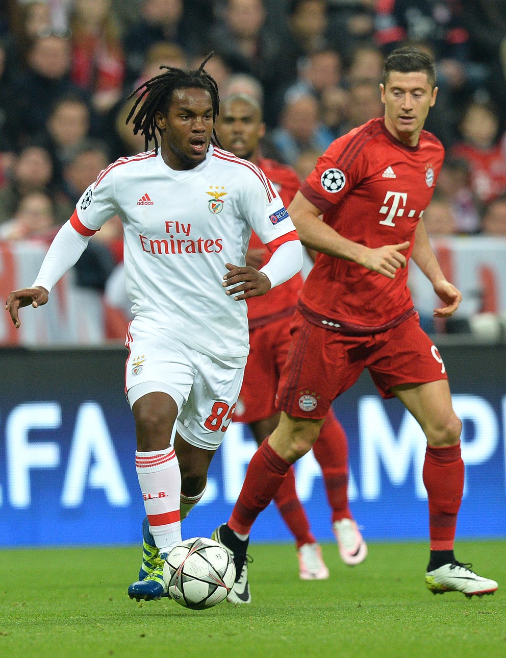 Zaujímavosťou je, že Sanches si proti Bayernu zahral v apríli v rámci štvrťfinále Ligy majstrov.