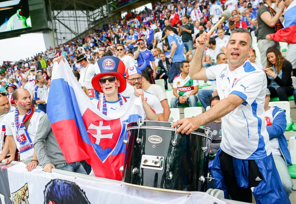 Doteraz prišli podporiť slovenských futbalistov tisíce fanúšikov. Koľko ich bude v hľadisku na zápas proti Nemecku?