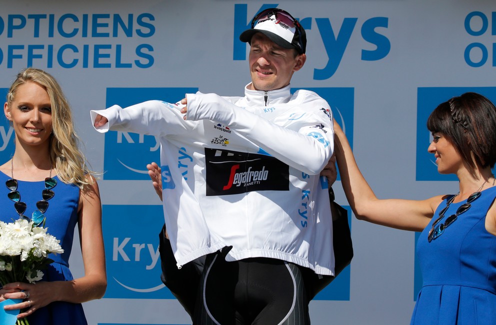 Edward Theuns si po prvej etape obliekol biely dres.