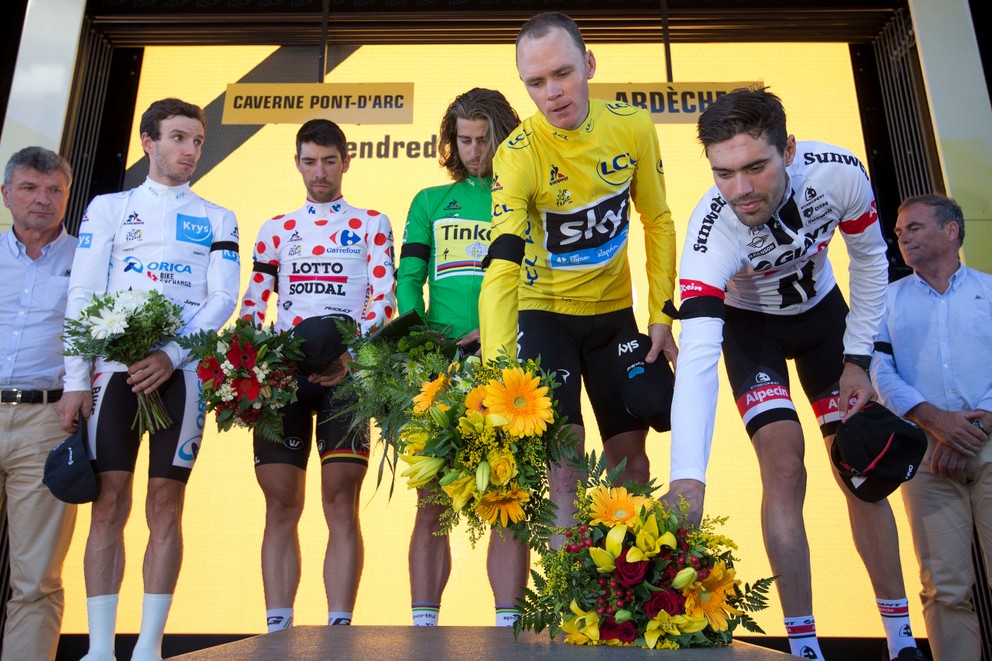 Dumoulin (vpravo) sa negatívne vyjadril aj k nešťastiu v Nice.